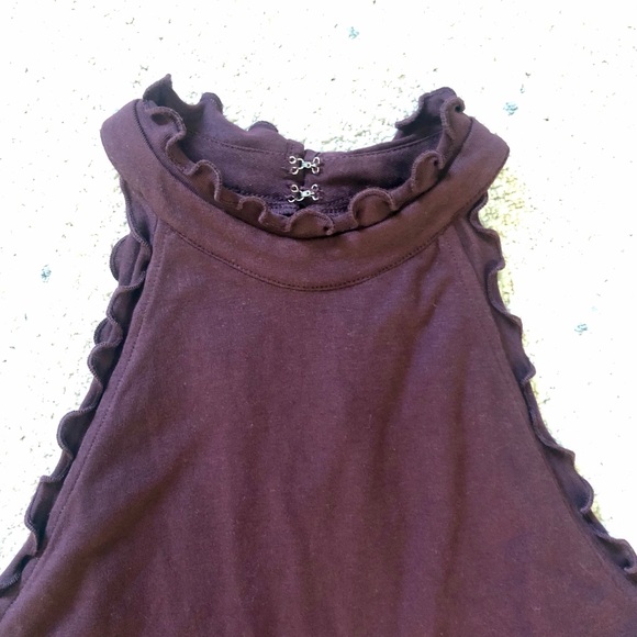 Express Ruffled Halter Tank - Picture 4 of 5